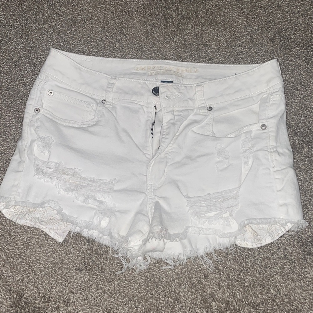American Eagle white shorts size 12